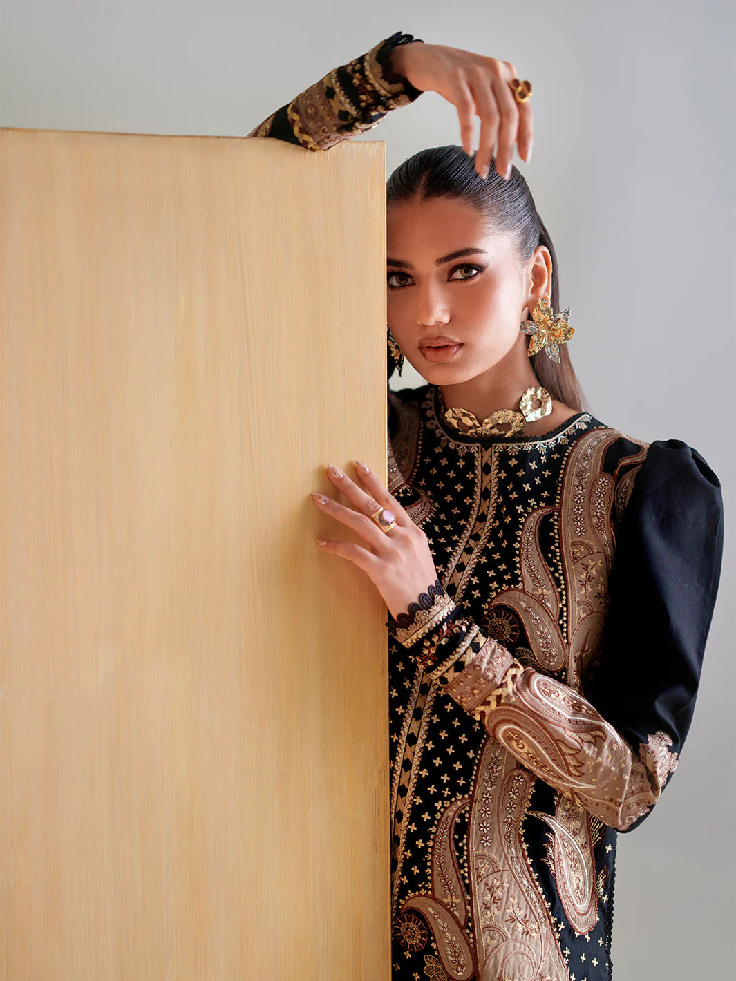 BIN ILYAS-LUXURY LAWN 185-B unstitched suit - view 2