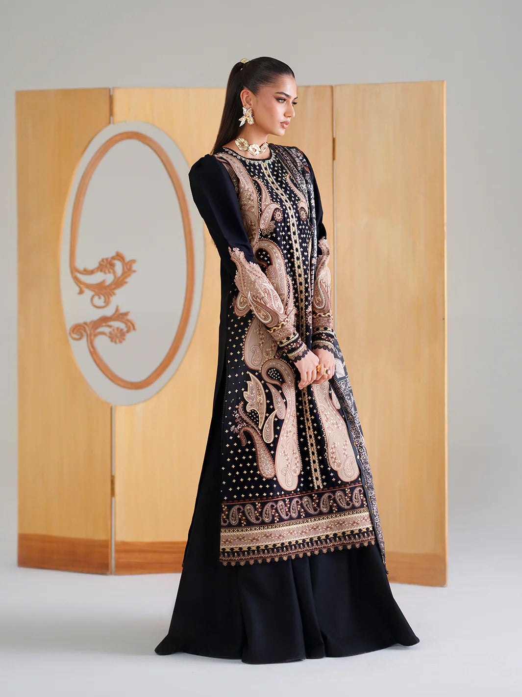 BIN ILYAS-LUXURY LAWN 185-B unstitched suit - view 4