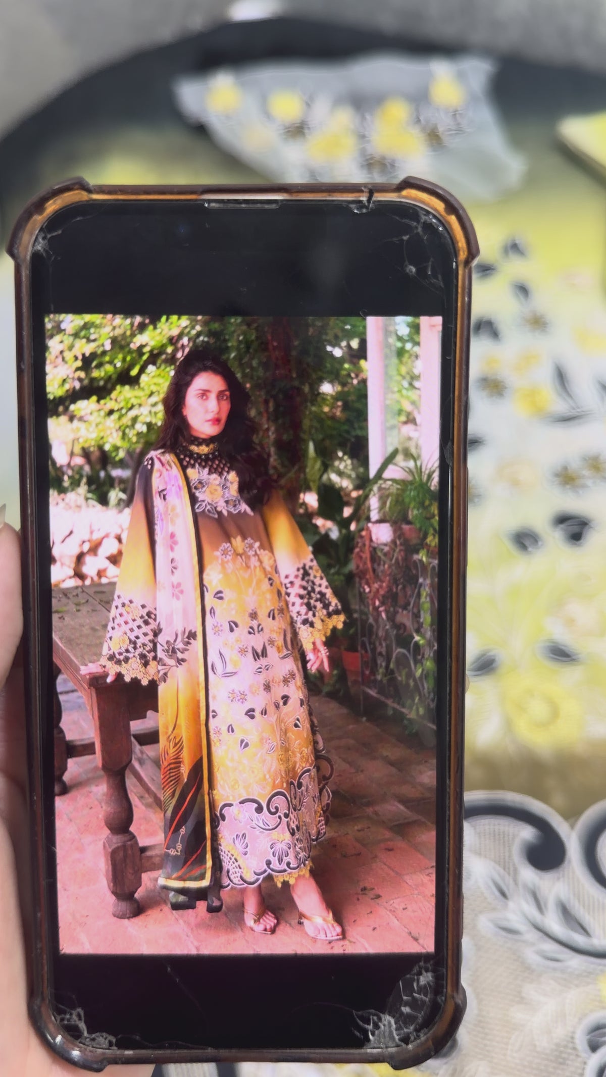 Mushq A Moi Chikan Embroidered Lawn Unstitched 3Pc Suit - Timeless Charm