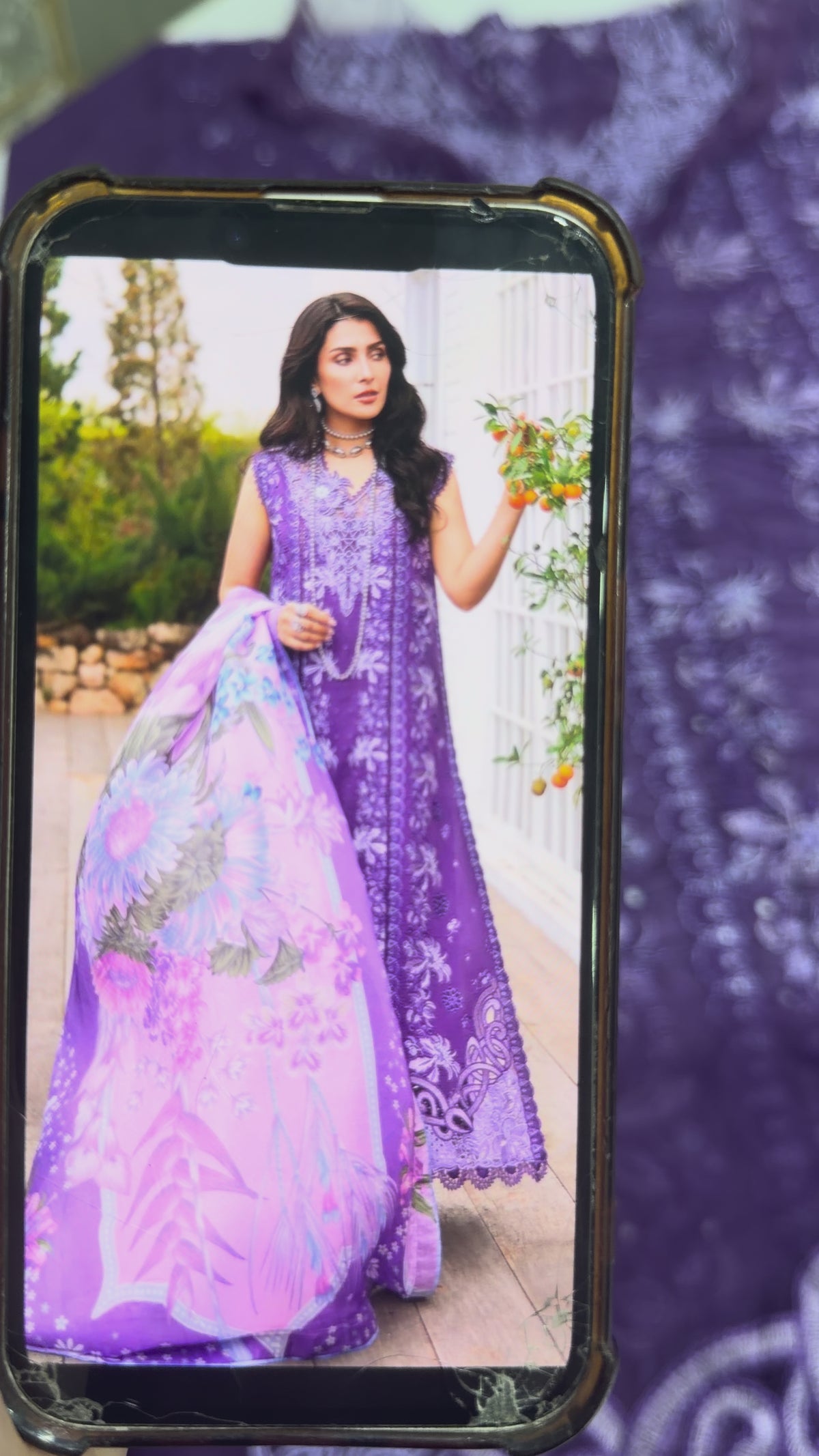 Mushq A Moi Chikan Embroidered Lawn Unstitched 3Pc Suit - Lovers Lane
