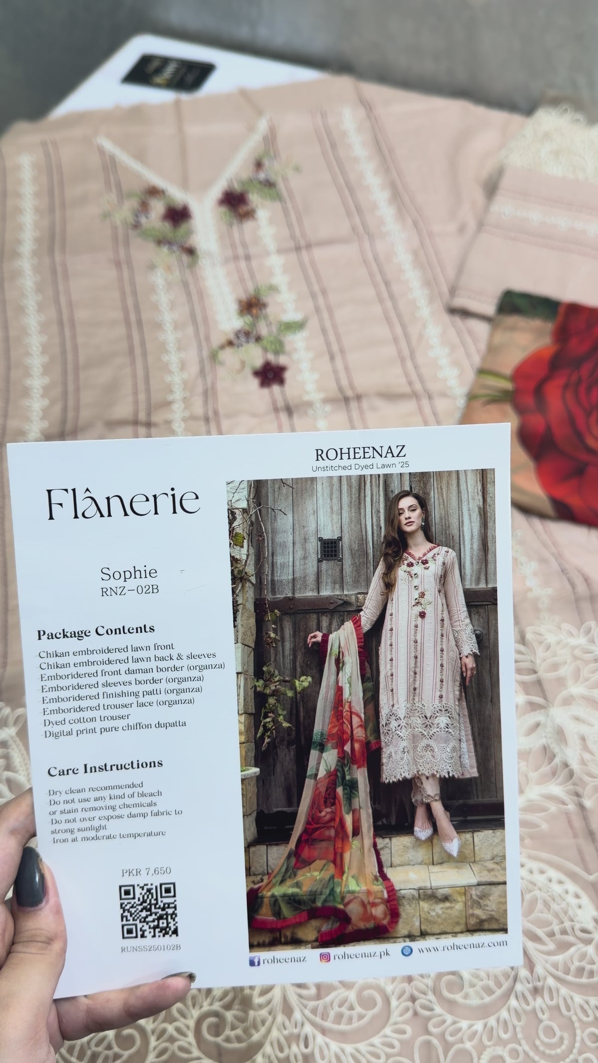 Roheenaz Flanerie Embroidered Lawn 3pc RNZ-02B