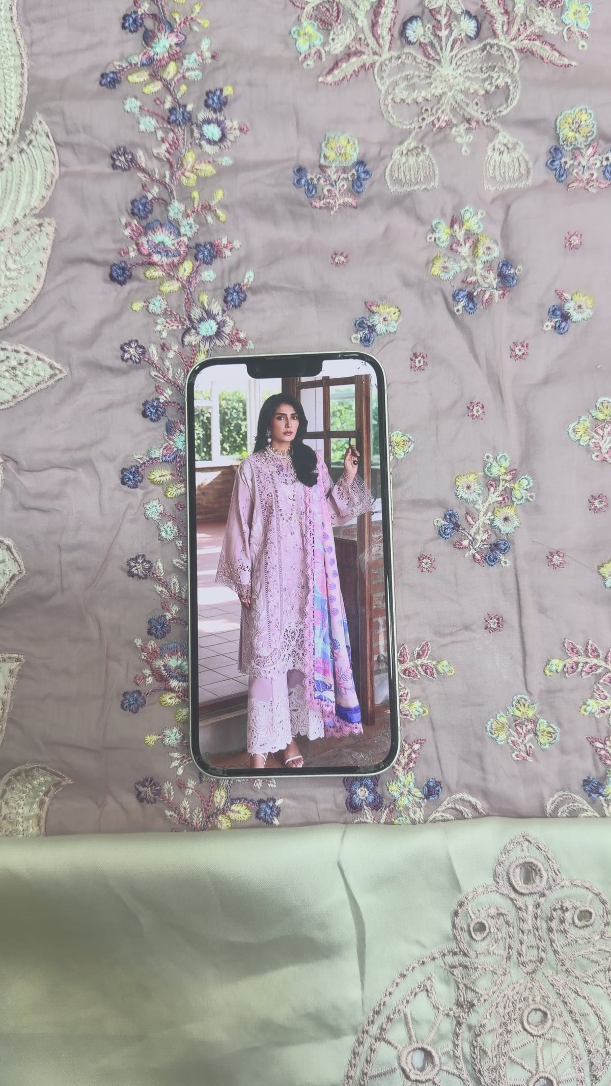 Mushq A Moi Chikan Embroidered Lawn Unstitched 3Pc Suit - Opulent Whisper